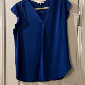 Chaus Women's Blue V-Neck Top sz M